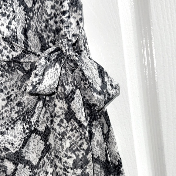 Blu Pepper Side-Tie Mini Dress - Picture 5 of 7